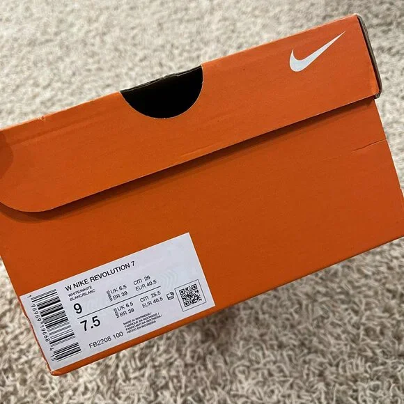 Nike Women's Revolution 7 Road Running Shoes White FB2208-100, Size 9 (New) - Picture 12 of 16